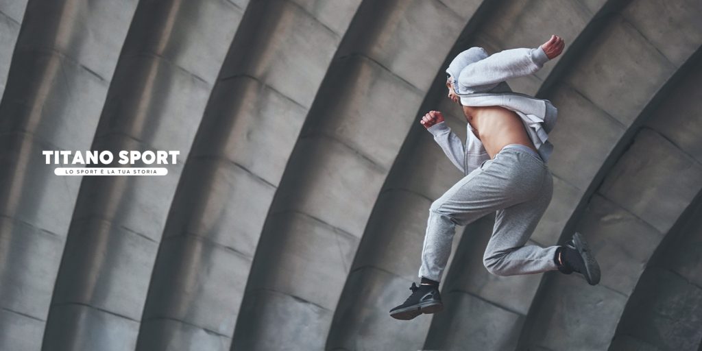 Fierljeppen il salto del canale con l’asta, lo sport olandese che sfida gravità e coraggio