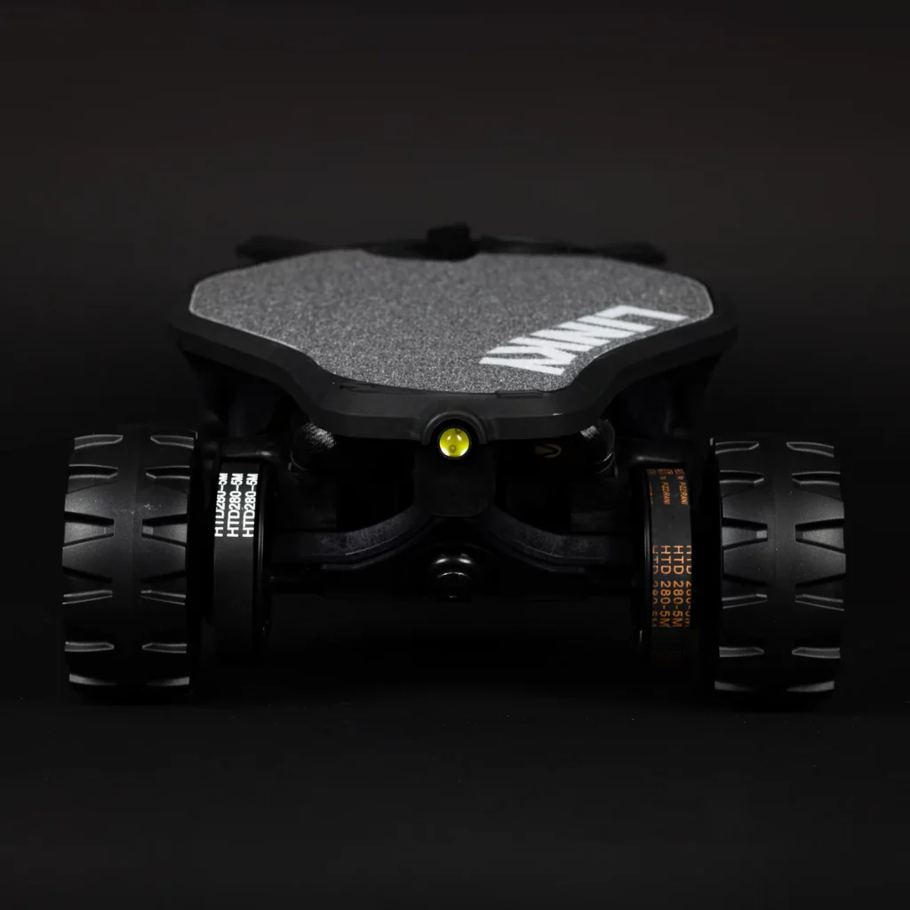 Linky Foldable Skateboard elettrico su RPG Yacht