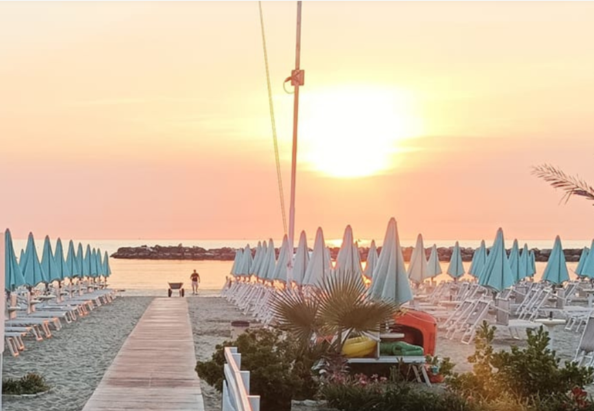 Offerta luglio hotel pineta sul mare a bellaria