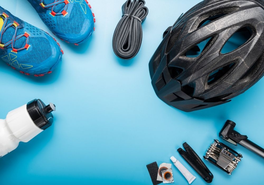 Equipaggiamento sportivo da ciclismo e corsa scopri la disponibilità in magazzino