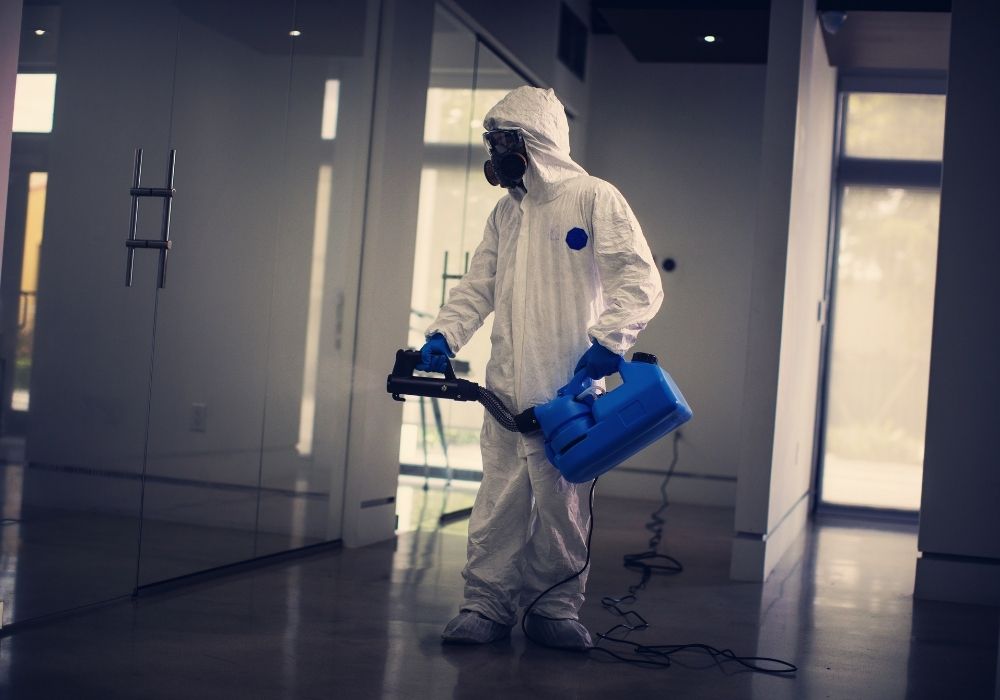 Guida alla sanificazione degli ambienti di lavoro le fasi chiave su Bianchi Pro