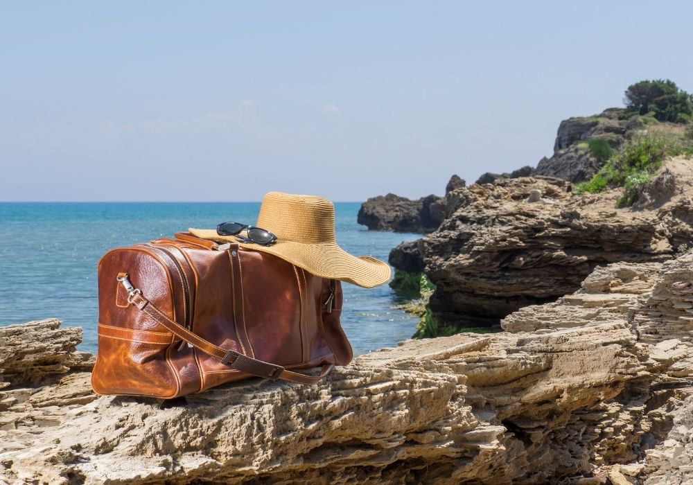 Viaggi last minute di settembre i borsoni da viaggio in pelle Made in Italy