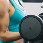 Aumentare il peso o aumentare le ripetizioni cosa cambia realmente in palestra