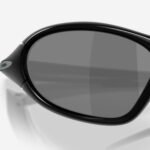 Oakley portal jacket oo 9536 il ritorno y2k piu desiderato della stagione 2026